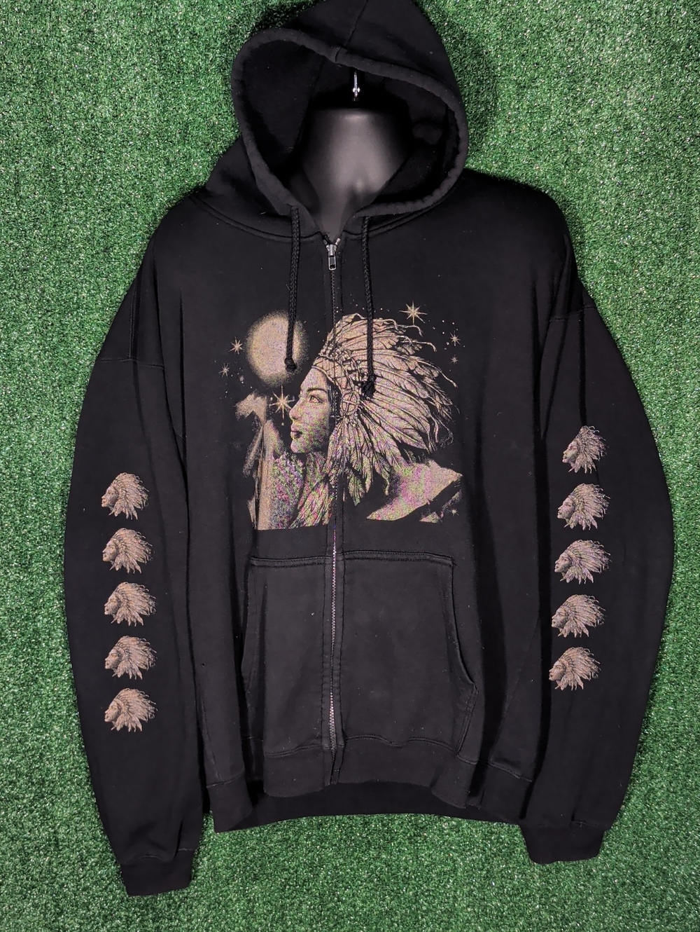 The Roxx Native American Wolf Graphic Zip-up Hoodie in Black Size 3XL